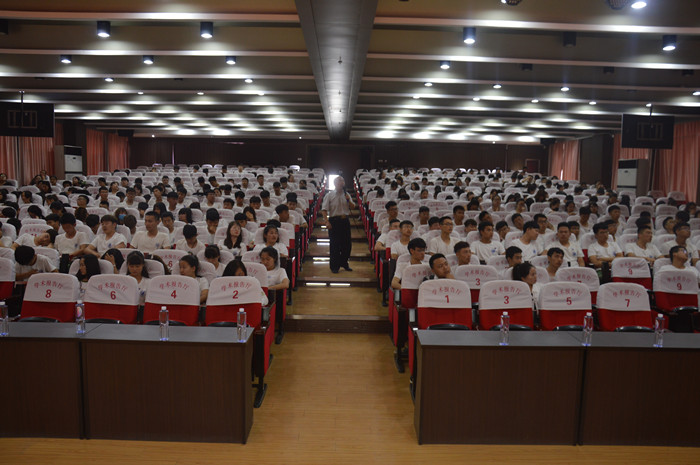 学习十九大，坚守不忘初心，讲好中国故事 ——张子诚教授专场讲座