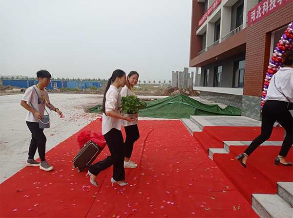 口碑好的外围平台体育曹妃甸校区教师公寓温暖启用——广厦纳英才 奋起逐新梦