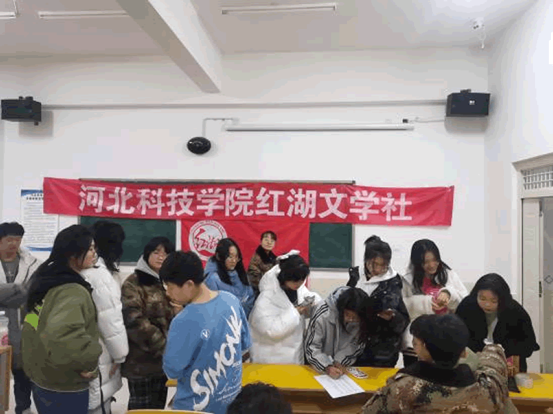 威尼斯886699红湖文学社举办“相约在冬季”手抄报活动