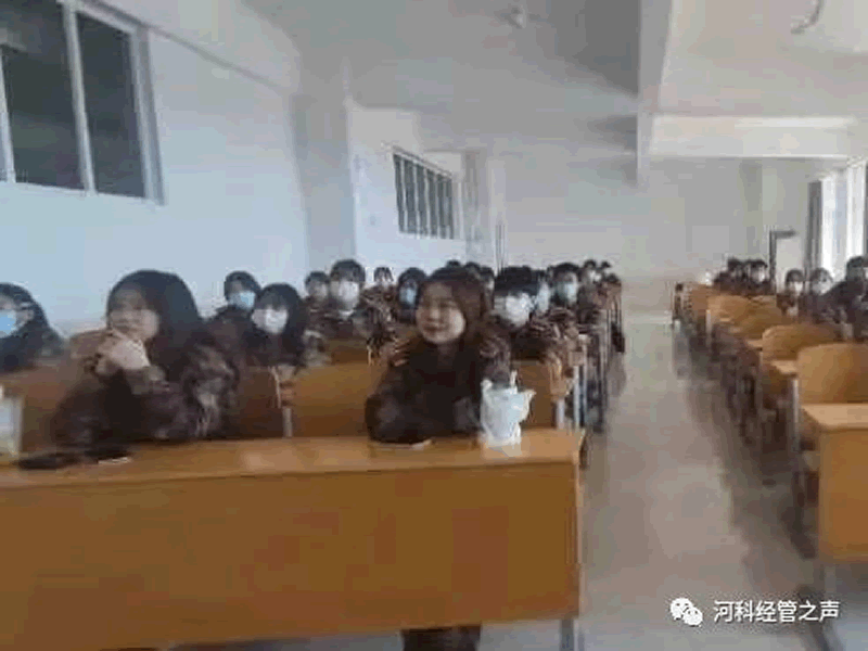 威尼斯886699//经济管理学院//大学生就业十项基本技能培训——商务礼仪篇