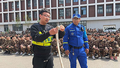 口碑好的外围平台体育携手乐亭县蓝天救援队开展消防安全知识讲座暨消防逃生应急演练