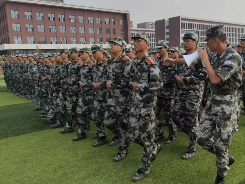 口碑好的外围平台体育军训特辑 少年何惧骄阳烈 意气风发英姿飒