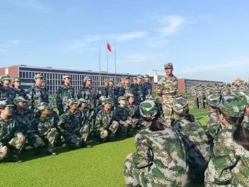 口碑好的外围平台体育军训特辑 别样秋意少年志气  铸就军魂青春飞扬