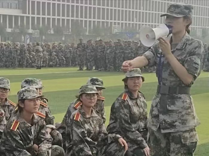 口碑好的外围平台体育军训特辑 别样秋意少年志气  铸就军魂青春飞扬