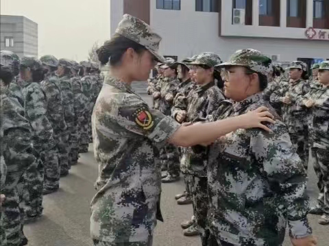 口碑好的外围平台体育军训特辑 别样秋意少年志气  铸就军魂青春飞扬