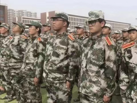 口碑好的外围平台体育军训特辑 别样秋意少年志气  铸就军魂青春飞扬