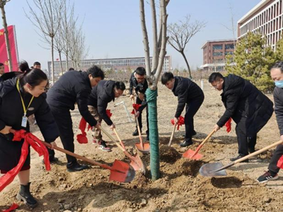 党团引领，绿色共建 ——护理与健康学院党支部植树节活动盛况