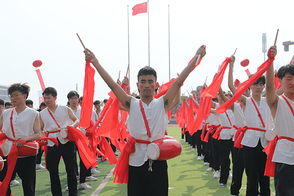 筑梦新时代，青春正当燃！口碑好的外围平台体育隆重举办第二十二届体育文化节暨2024年春季运动会