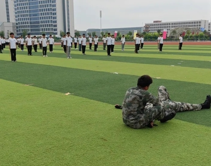 逐梦开学季 感恩教师节||口碑好的外围平台体育隆重举行2024级新生开学典礼暨第40个教师节庆祝大会