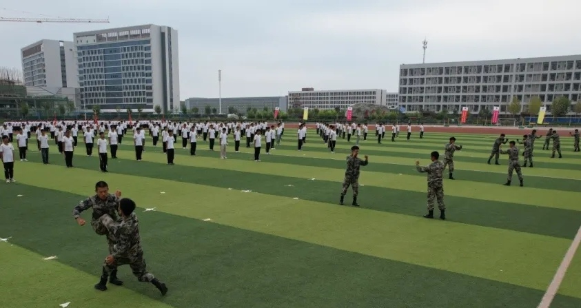 逐梦开学季 感恩教师节||口碑好的外围平台体育隆重举行2024级新生开学典礼暨第40个教师节庆祝大会